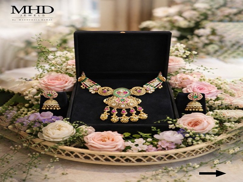 Traditional 1 gram jewellery necklace and earrings set